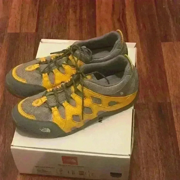 The North Face Shoes - Picture 2 of 3